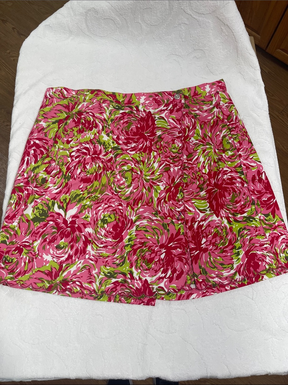 Cervelle Scalloped Edged Cotton Skorts w/ Peony Floral Design - Sz 16